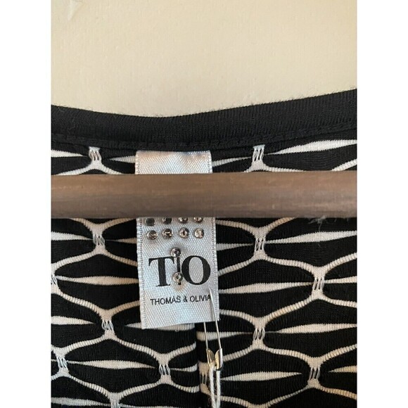 #9 Thomas & Olivia Black & White Top. Sz. M - Picture 3 of 3